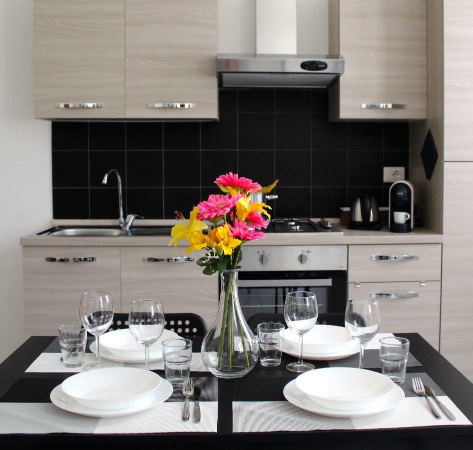 City Como Flat Bagian luar foto